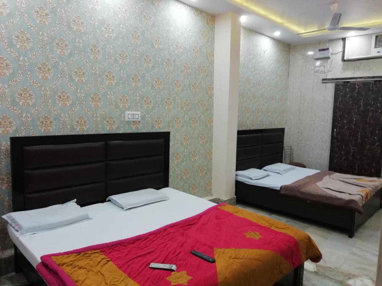 Abhiraj Guest House Mathura Exterior photo